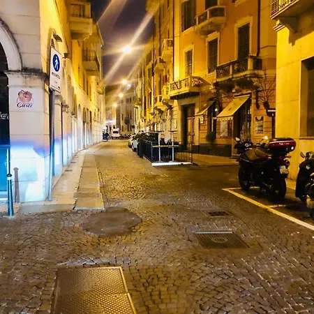 Q19 Home * Verona
